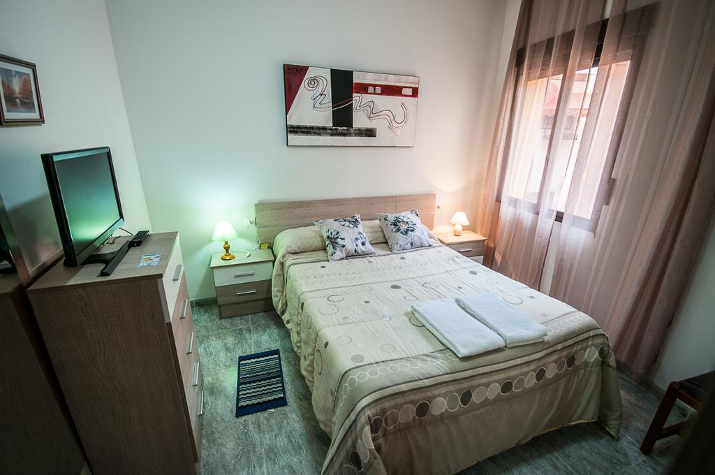 Apartamento Rincon Del Salvador 2 Plasencia Bagian luar foto